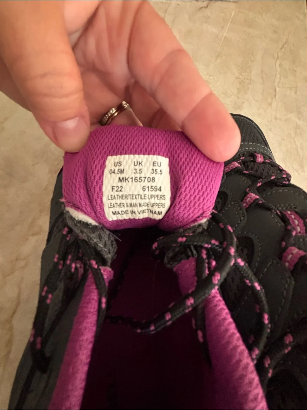 NEW Merrell Girls Moab 3 Low Lace Waterproof Boot Hiking Sneaker -Big Kids 4.5